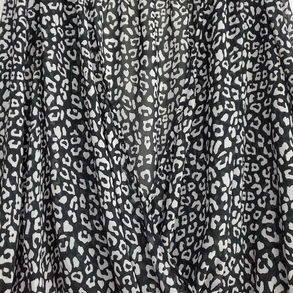Torrid Black and White Animal Print Chiffon Surplice Blouse - Picture 6 of 6